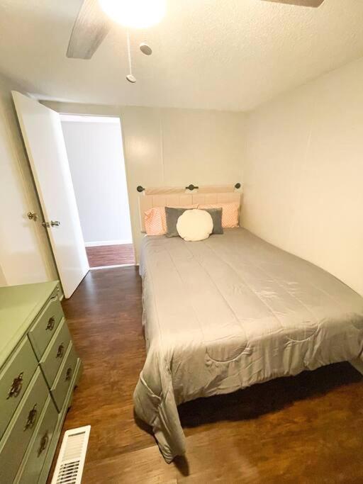 Centrally Located 3 Bedroom West Monroe Eksteriør billede